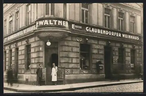 Foto-AK Wien, Erstes Glaubendorfer Weinhaus, Kaiserstrasse 88