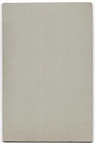 Fotografie Atelier Heinecke, Rastatt, Junger Soldat in Uniform mit Schirmmütze u. Handschuhen