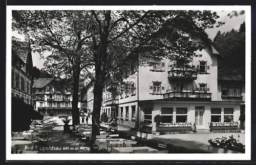 AK Bad Rippoldsau, Gasthaus mit Tischen im Freien