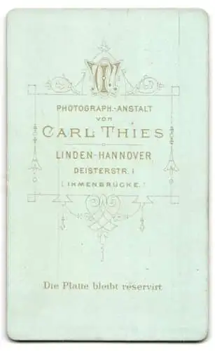 Fotografie Carl Thies, Hannover-Linden, Deisterstr. 1, Junge Dame in hübscher Kleidung