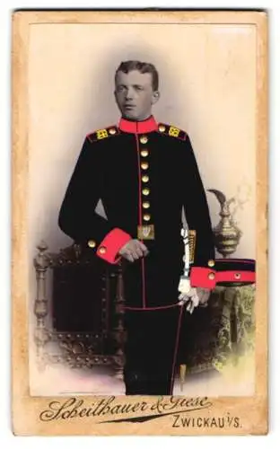 Fotografie Scheithauer & Giese, Zwickau i. S., sächsischer Soldat in Uniform Rgt. 133, Handkoloriert