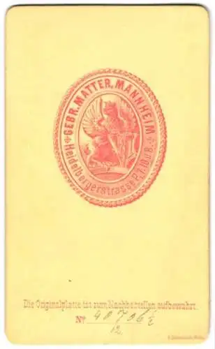 Fotografie Gebr. Matter, Mannheim, Heidelbergerstr., Wappen der Stadt Mannheim Umrahmt von Anschrift des Ateliers