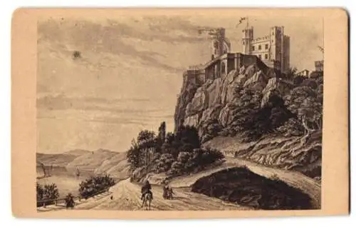 Fotografie J. C. W. Krug, Capellen, Ansicht Trechtingshausen, Blick nach der Burg Rheinstein, nach einem Gemälde