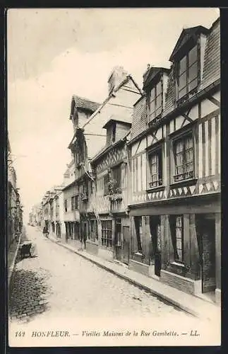AK Honfleur, Vieilles Maisons de la Rue Gambetta