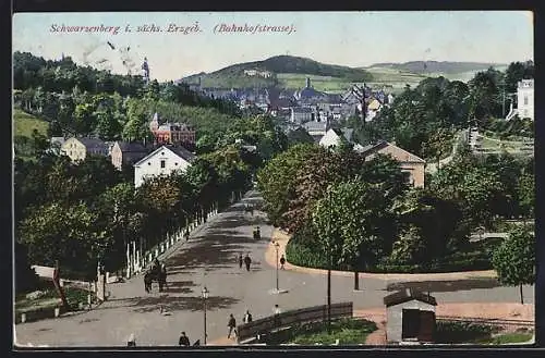 AK Schwarzenberg / Erzgeb., Ortspartie an der Bahnhofstrasse