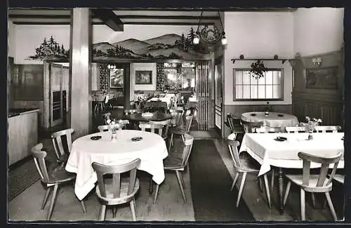 AK Ortenberg bei Offenburg, Gasthaus Bahnhof, Innenansicht