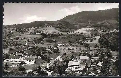 AK Oberharmersbach-Riersbach /Schwarzw., Ortsansicht mit Gasthaus-Pension Sonne aus der Vogelschau