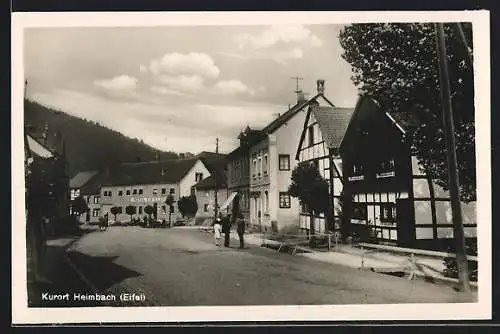 AK Heimbach / Eifel, Ortsansicht mit Hotel Eifeler