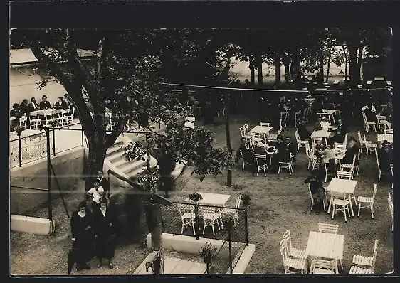 Foto-AK Wien-Siebenhirten, Frau Mina Lebners Café-Restaurant Teufelsmühle