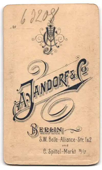 Fotografie A. Jandorf & Co., Berlin, Belle-Alliance-Str. 1 & 2, Spittel-Markt 16-17, Hübsches Mädchen im Kleid