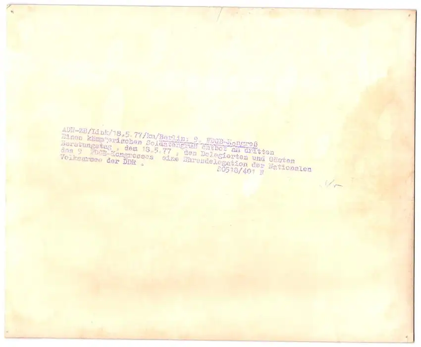 10 Fotografien unbekannter Fotograf, Ansicht Berlin, Erich Honecker spricht 1977 beim FDGB Kongress im Palast der Republi 18