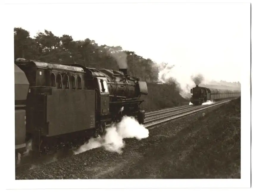 Fotografie Deutsche Bahn, Güterzüge mit Dampflok, Tender-Lokomotive, Eisenbahn