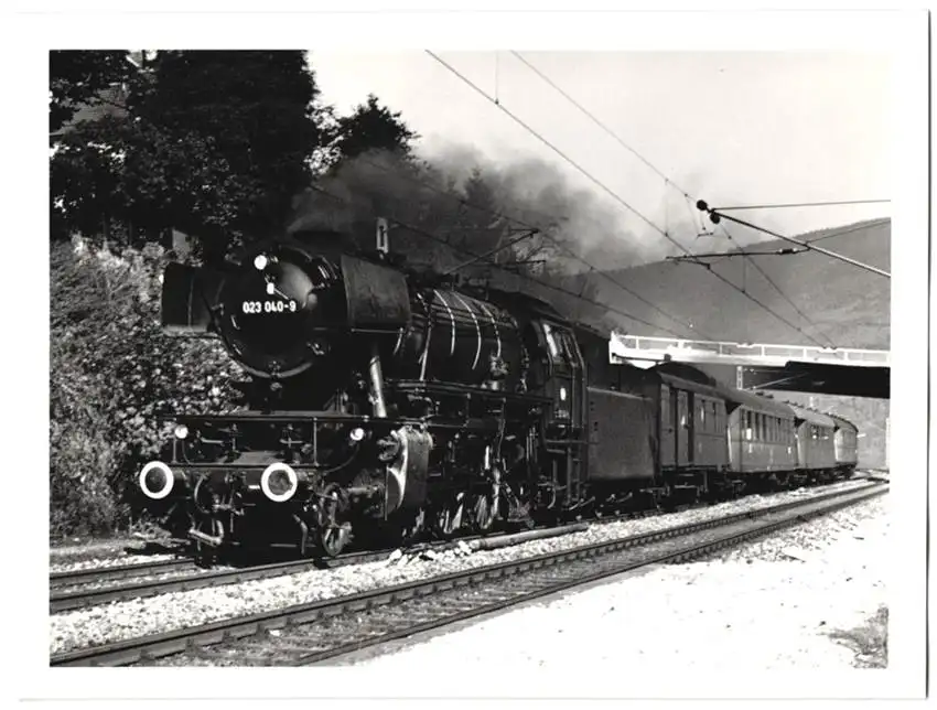 Fotografie Deutsche Bahn, Personenzug mit Dampflok Nr. 023 040-9, Tender-Lokomotive, Eisenbahn