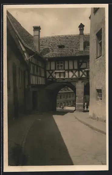 AK Kronach /Frankenwald, Strassenpartie mit Tordurchgang