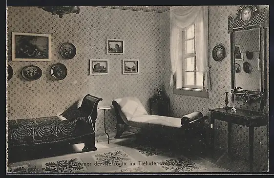 AK Weimar / Thür., Schlafzimmer der Herzogin im Tiefurter Schloss