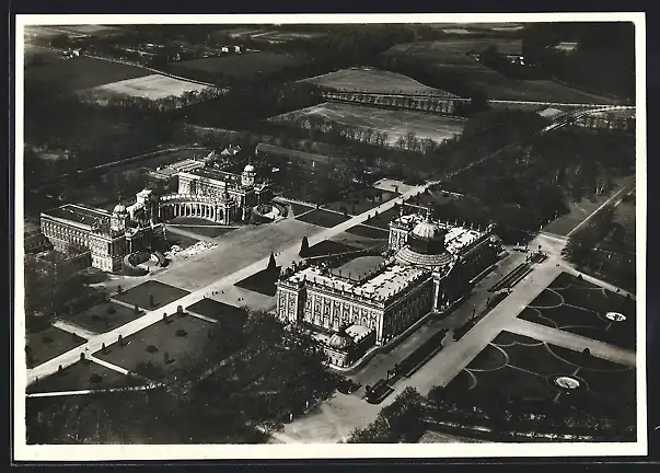 AK Potsdam, Neues Palais mit Communs, Fliegeraufnahme