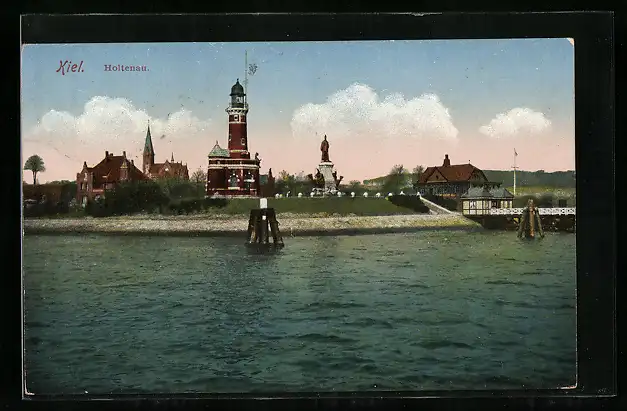 AK Kiel, Holtenau mit Leuchtturm, Ansicht vom Wasser aus