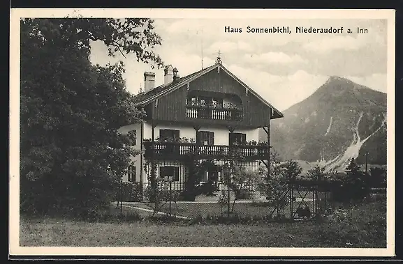 AK Niederaudorf a. Inn, Hotel Haus Sonnenbichl mit Blick auf die Alpen