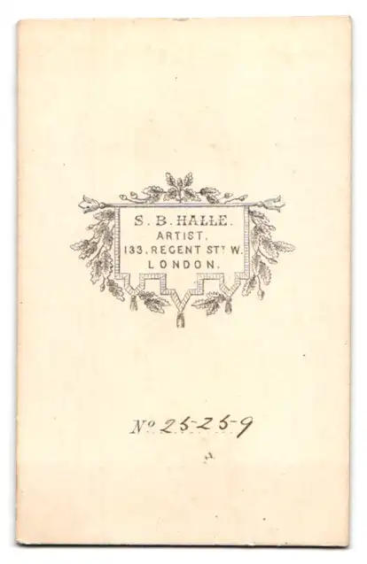 Fotografie S. B. Halle, London, 133, Regent St., Bürgerlicher Herr mit Backenbart