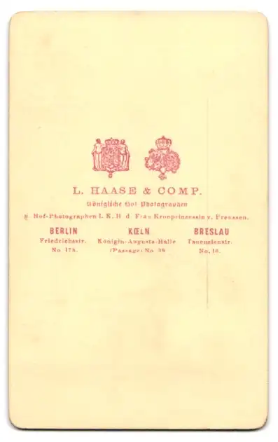 Fotografie L. Haase & Comp., Berlin, Friedrichsstr. 178, Eleganter Herr mit Schnauzbart