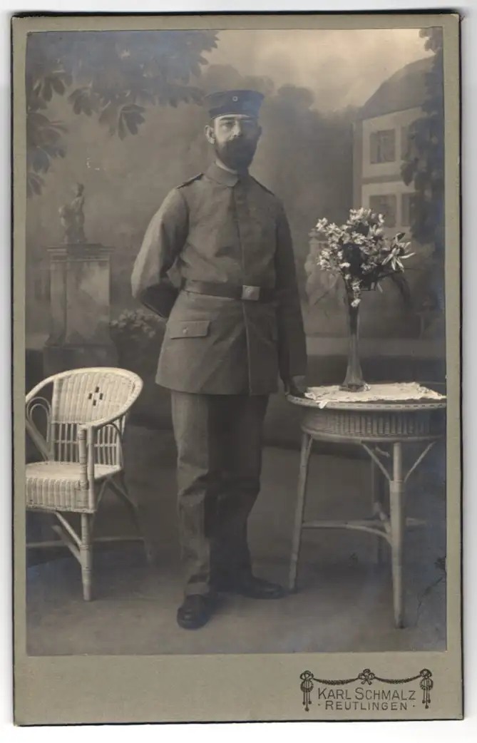 Fotografie Karl Schmalz, Reutlingen, Soldat in Uniform Feldgrau m. Krätzchen