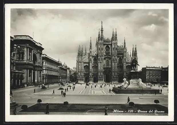 AK Milano, Piazza del Duomo