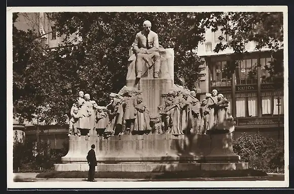 AK Budapest, Denkmal des Dichters Vörösmarty