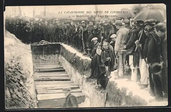 AK Courrières, La Catastrophe des Mines, Bénédiction de la Fosse Commune, Grubenunglück