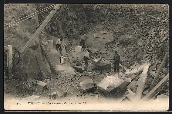 AK Volvic, Une Carrière de Pierre