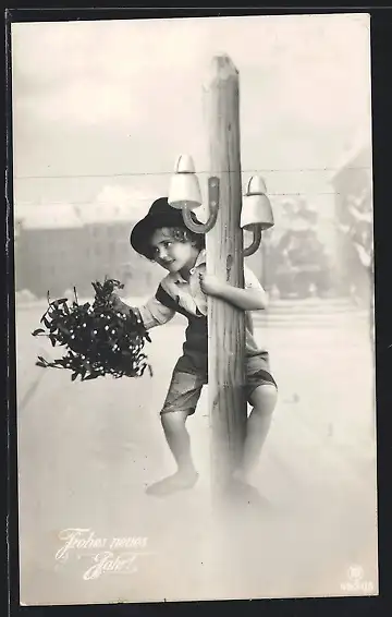 Foto-AK RPH Nr. 4931 /5: Kleiner Junge auf einem Strommast zum neuen Jahr