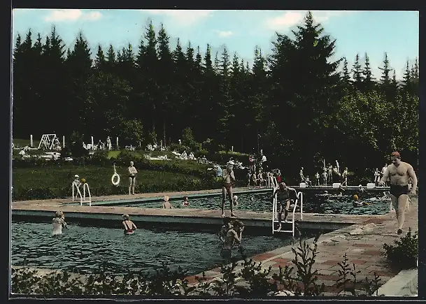 AK Bischofsgrün /Fichtelgeb., Freibad mit Badegästen