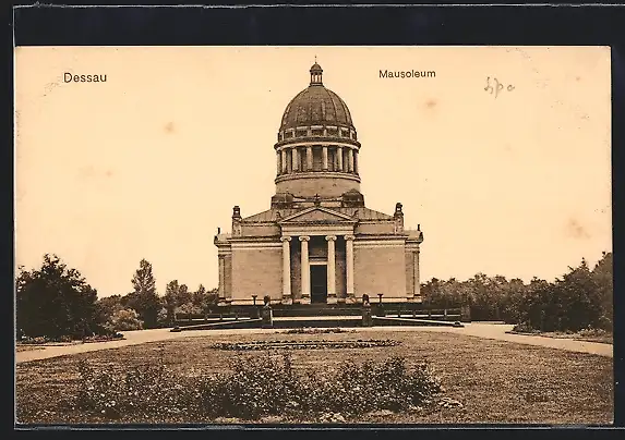 AK Dessau, Das Mausoleum