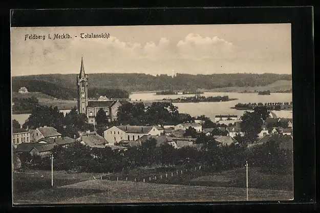 AK Feldberg i. Mecklb., Ortsansicht mit Kirche