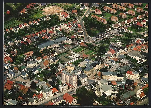 AK Uetersen / Holst., Gesamtansicht vom Flugzeug aus gesehen