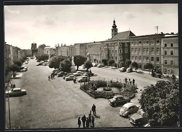 AK Tittmoning an der Salzach, Stadtplatz mit Denkmal