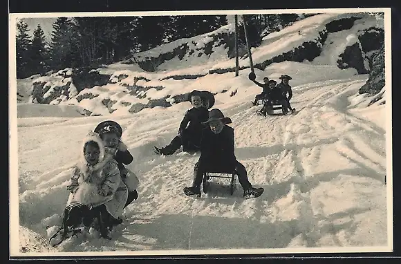 AK Kinder bei einer munteren Schlittenfahrt