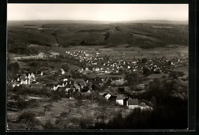 AK Hetschbach / Odenwald, Gesamtansicht mit Gasthaus-Pension Zur Krone