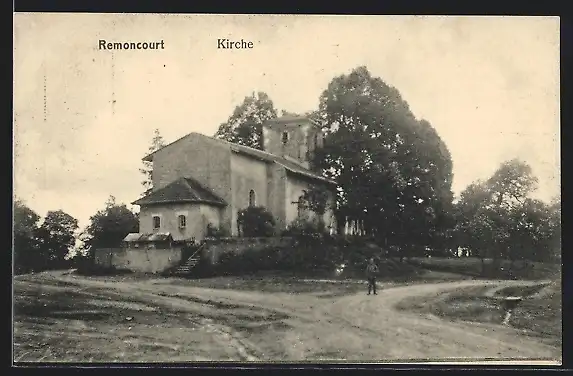 AK Remoncourt, Strassenpartie bei der Kirche