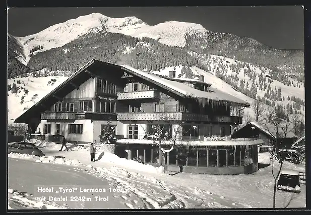 AK Lermoos / Tirol, Hotel Tyrol mit Daniel im Winter