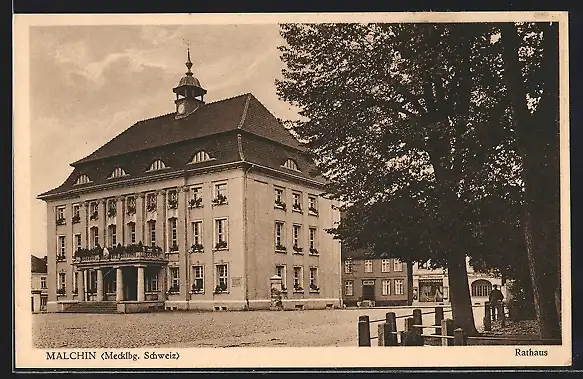 AK Malchin /Mecklbg. Schweiz, Rathaus