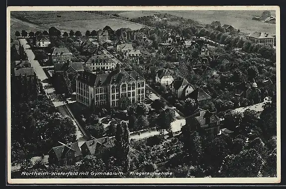 AK Northeim-Wieterfeld, Teilansicht mit Gymnasium, Fliegeraufnahme