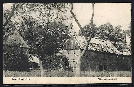 AK Döberitz / Dallgow, Altes Bauerngehöft im Dorf
