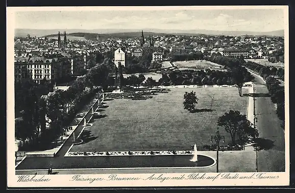 AK Wiesbaden, Reisingen-Brunnen-Anlage mit Blick auf Stadt und Taunus