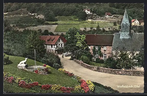 AK Woffelsbach /Eifel, Strassenpartie mit Kirche