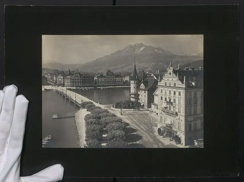 Fotografie unbekannter Fotograf, Ansicht Luzern, Stadtansicht mit Hotel Du Cygne & Hotel Du Lac