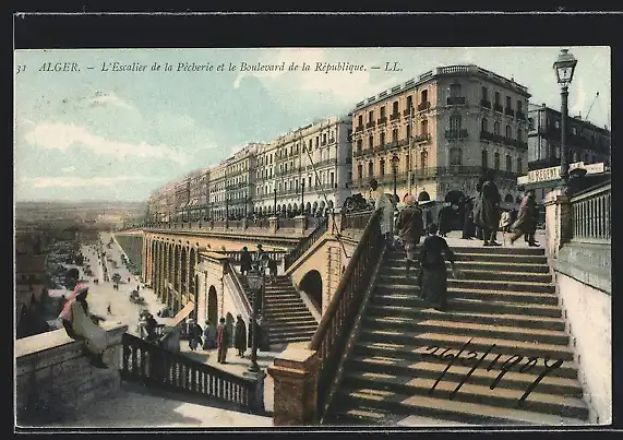 AK Alger, L`Escalier de la Pecherie et le Boulevard de la Republique