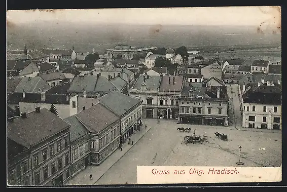 AK Ung. Hradisch, Marktplatz mit Strassenpartie