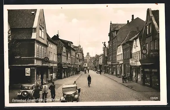 AK Eckernförde /Ostsee, Strasse der SA mit Geschäften