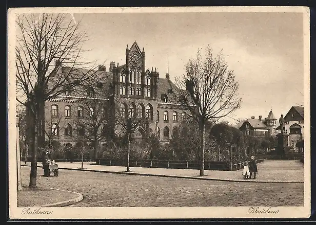 AK Rathenow, Kreishaus und Strassenpartie