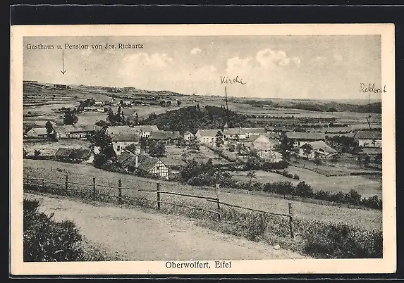 AK Oberwolfert /Eifel, Totalansicht mit Gasthaus u. Pension v. Jos Richartz